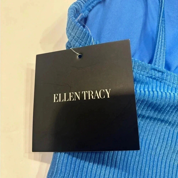 ELLEN TRACY Women's Standard One-Piece Swimsuit with Neck Cut Size 8 NWT - Picture 5 of 8